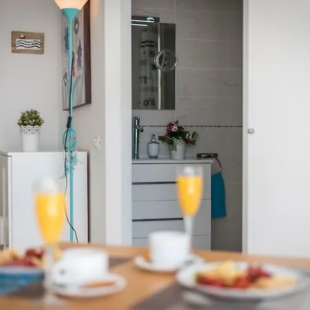 Apartament B18 Modern & Original Apartment, Playa de las Americas (Tenerife)